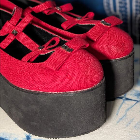 Demonia Click 08 T Strap Platform Sandals Shoes Red Canvas Women's Fits 7.5 - Picture 2 of 10